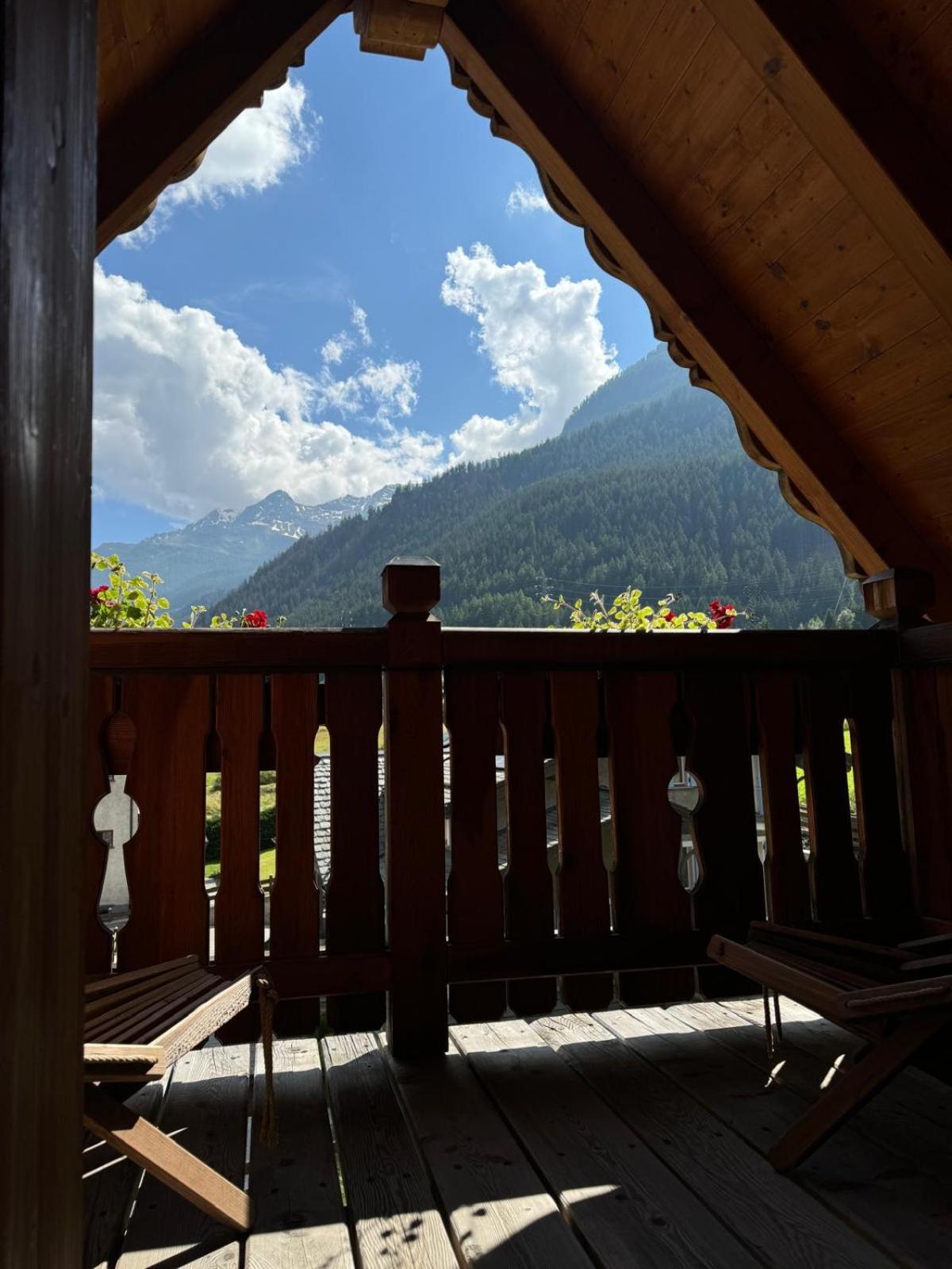 Chalet La Rugiada Bormio Bagian luar foto
